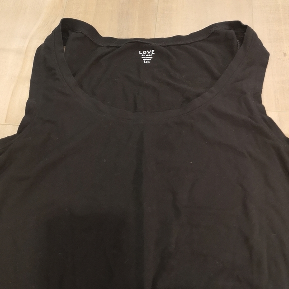 GAP Black Maternity Tank - Picture 3 of 3